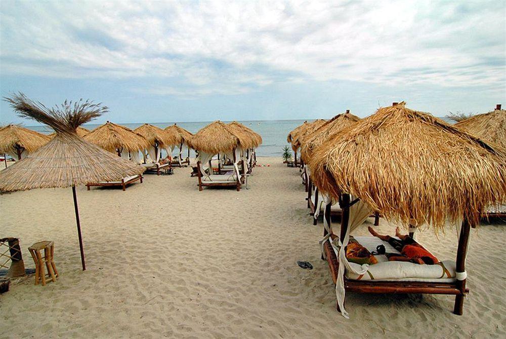 Andalucia Beach Hotel Elenite Bagian luar foto