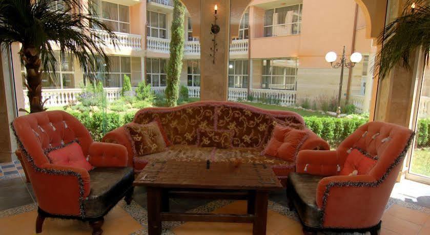Andalucia Beach Hotel Elenite Bagian luar foto