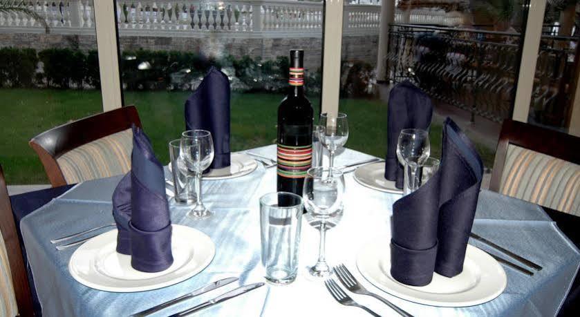 Andalucia Beach Hotel Elenite Bagian luar foto