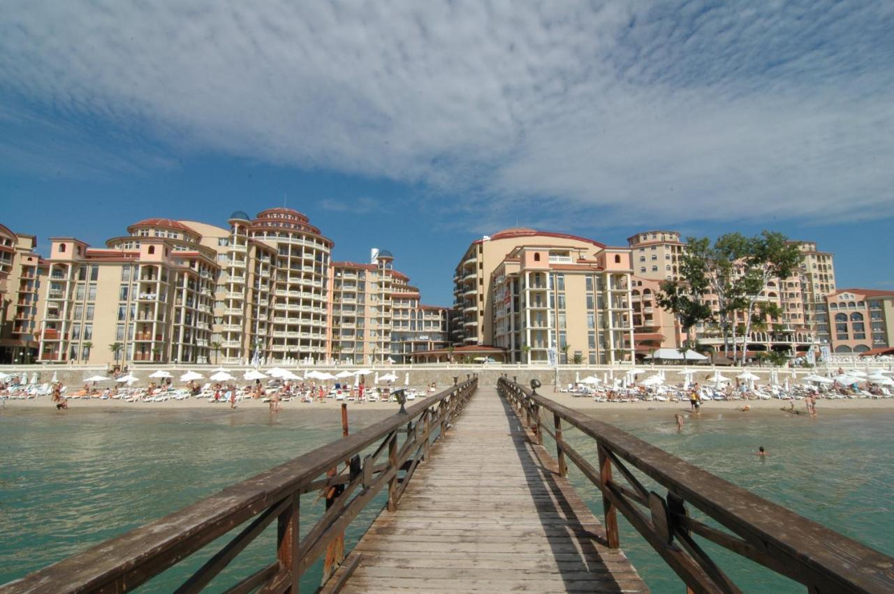 Andalucia Beach Hotel Elenite Bagian luar foto